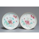 A pair of Chinese famille rose plates with floral design, Chenghua mark, Yongzheng