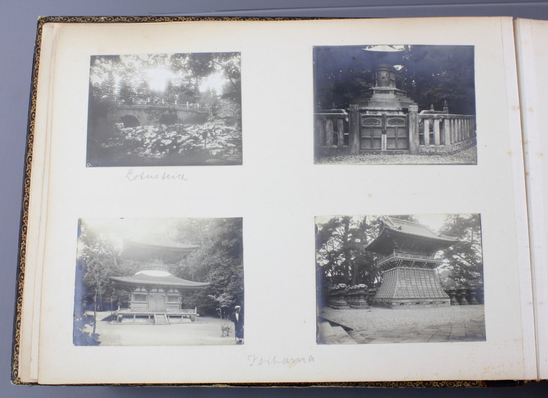 An album with photos of Chine and Japan, ca. 1900 - Image 10 of 44