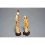 Two Chinese carved ivory figures on wooden bases, 18/19th C.