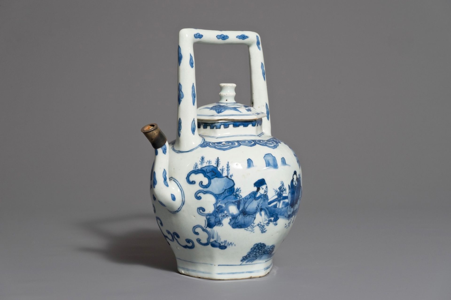 A Chinese blue and white wine jug and cover with silver-mounted spout, Transitional period - Image 7 of 7