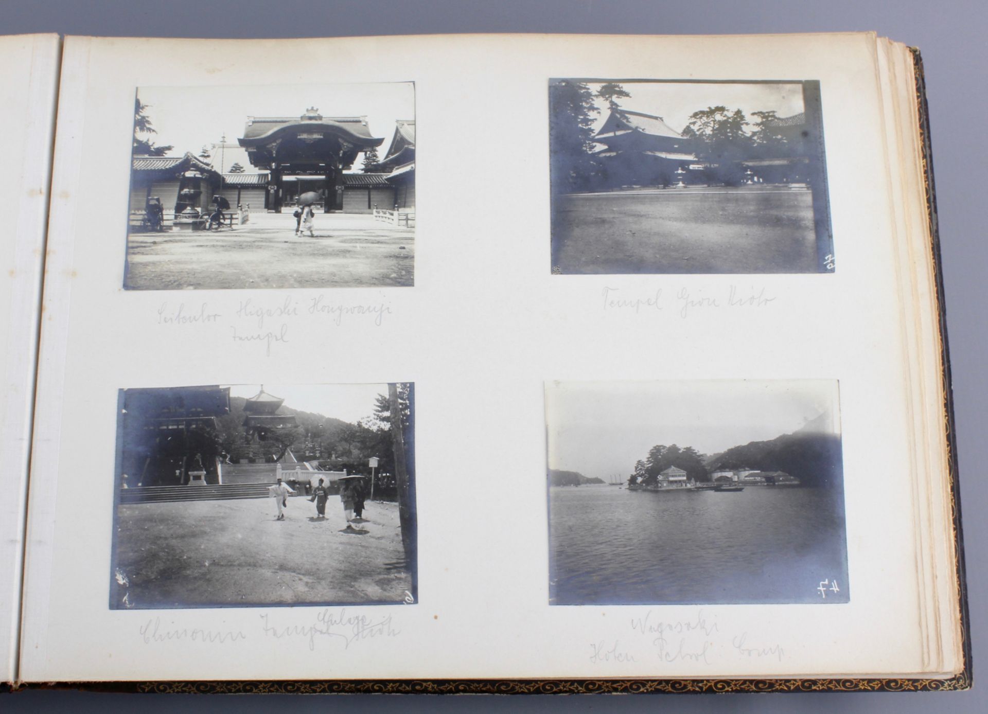 An album with photos of Chine and Japan, ca. 1900 - Image 30 of 44
