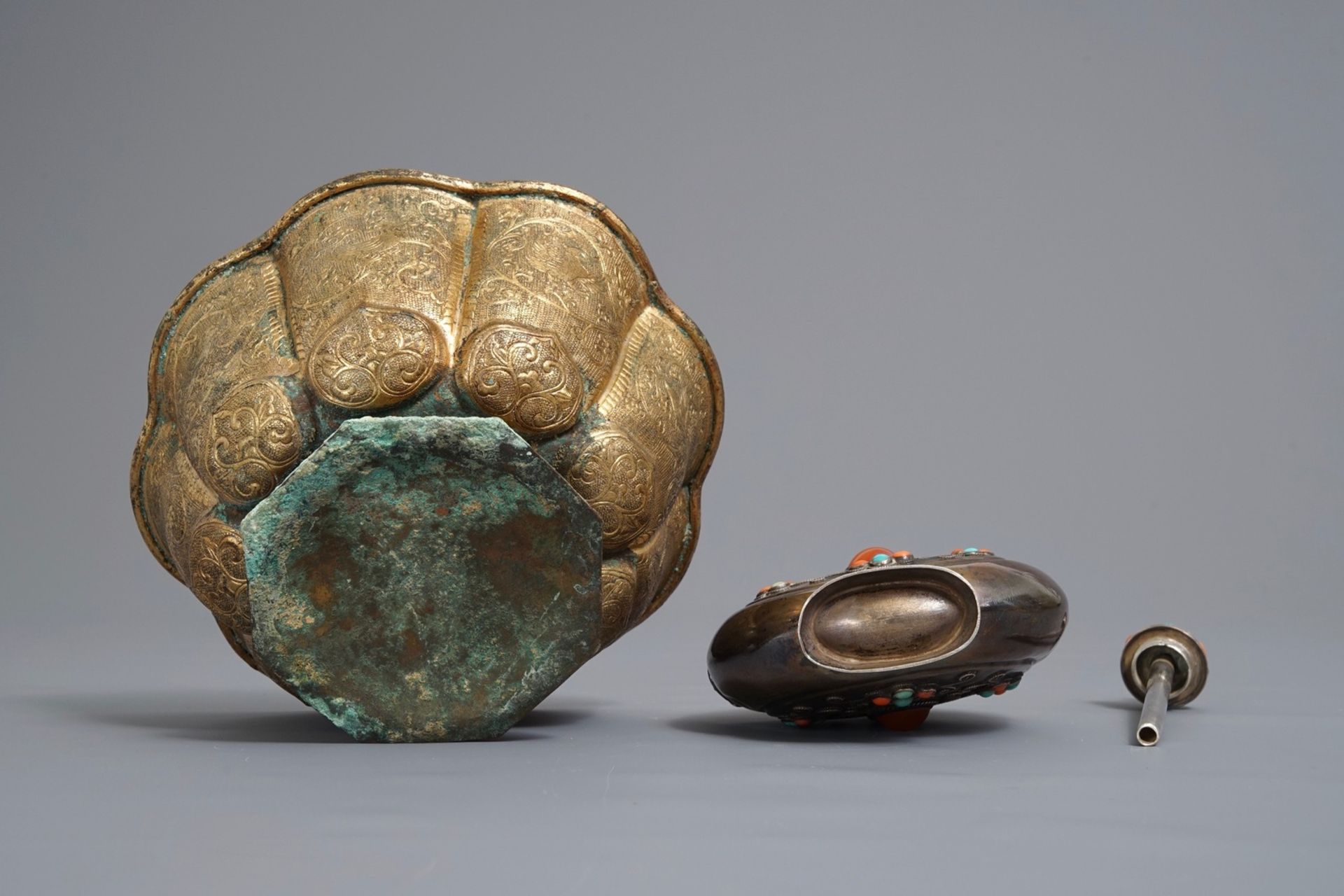 A gilt brass bowl and an inlaid silver flask, Tibet, 19/20th C. - Image 8 of 8