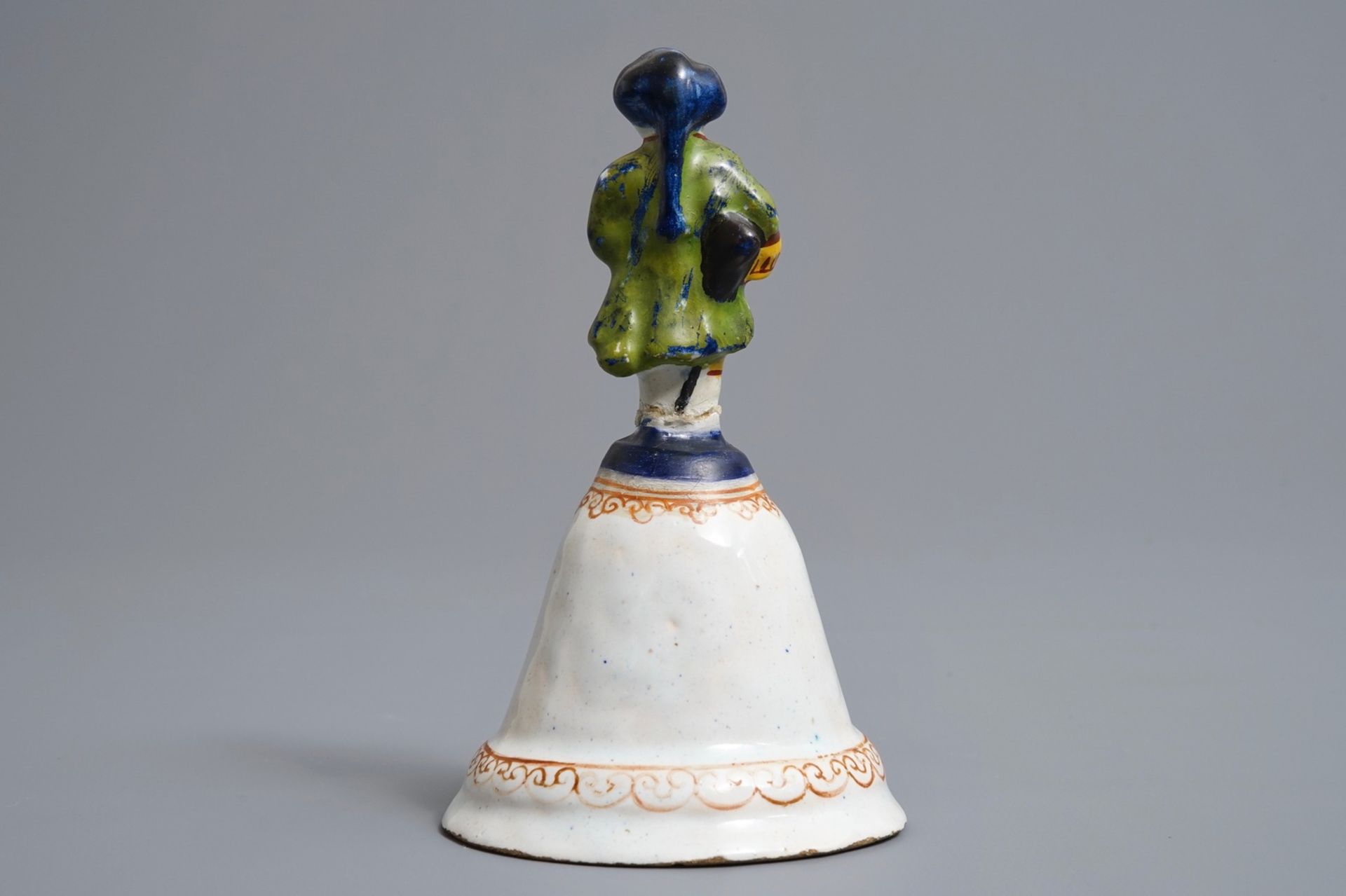 A polychrome Dutch Delft table bell with a noblemand, dated 1796 - Image 4 of 7