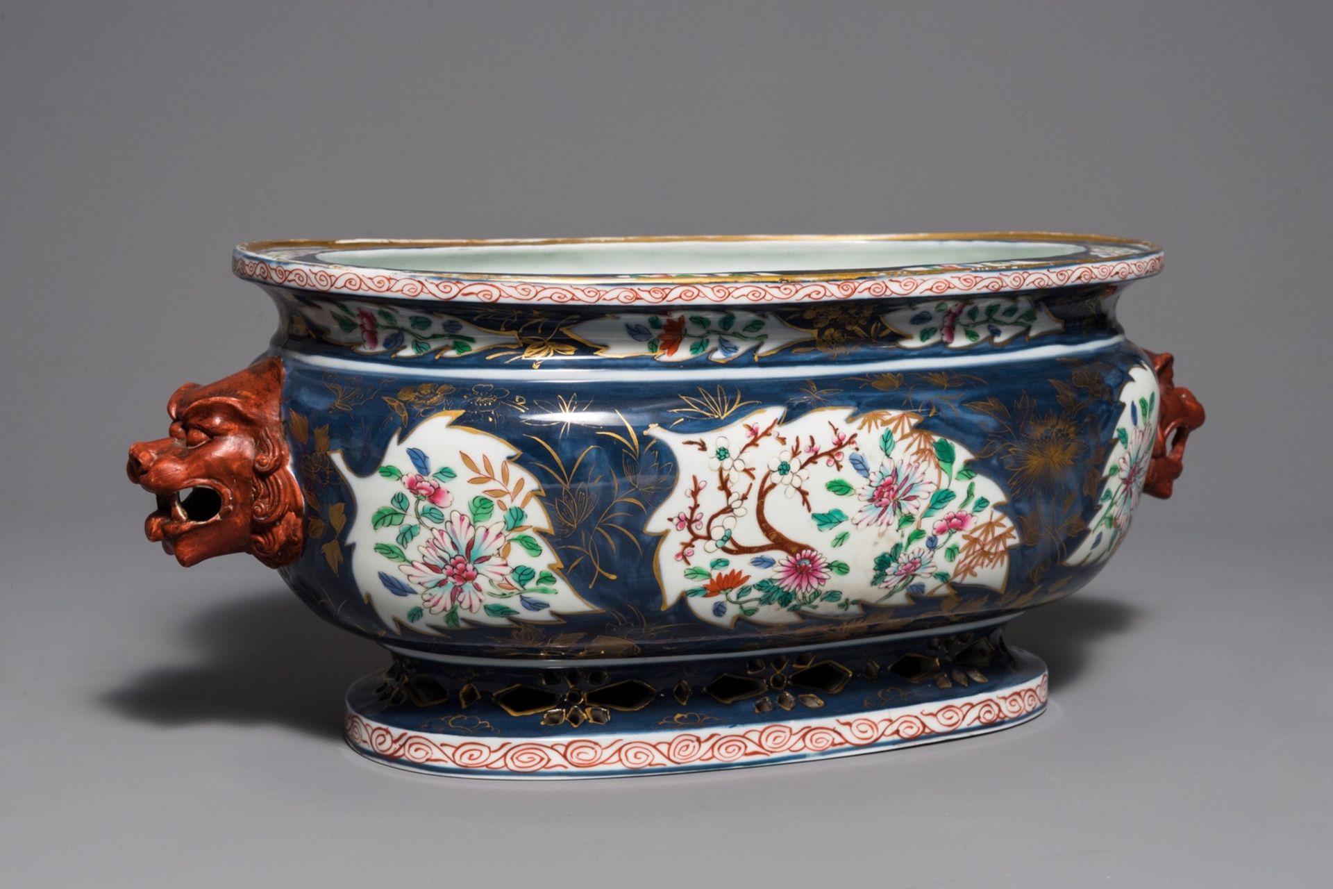 A famille rose style wine cooler, Samson, Paris, 19th C. - Image 7 of 7