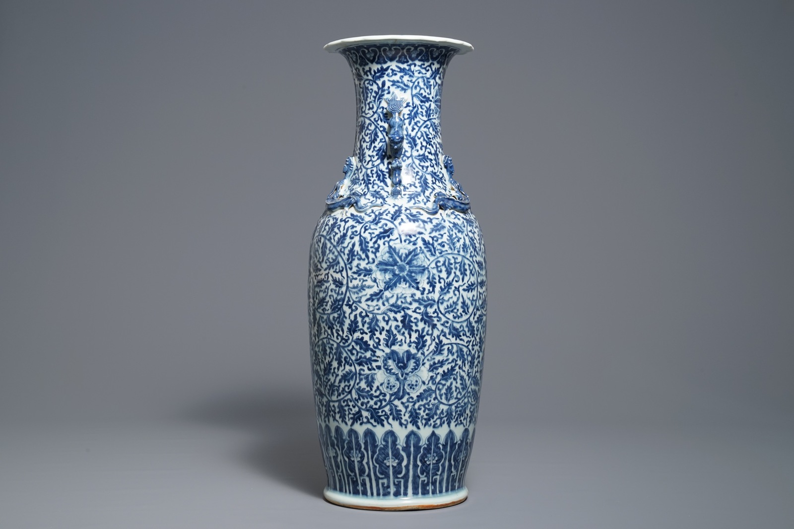 A Chinese blue and white 'lotus scroll' vase, 19th C. - Image 2 of 6