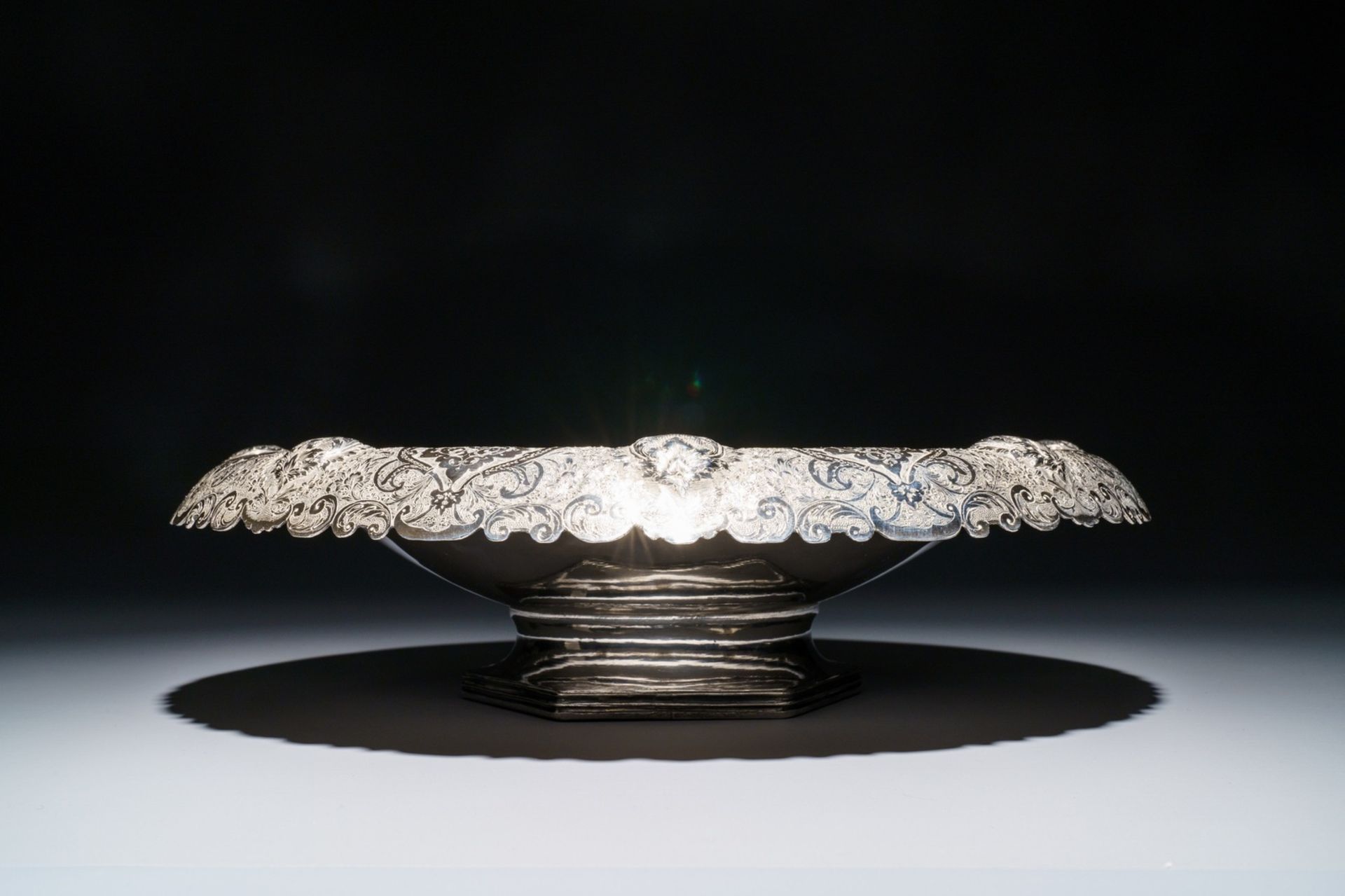 An engraved silver bowl on stand, Iran, 1967-1979 - Image 7 of 9