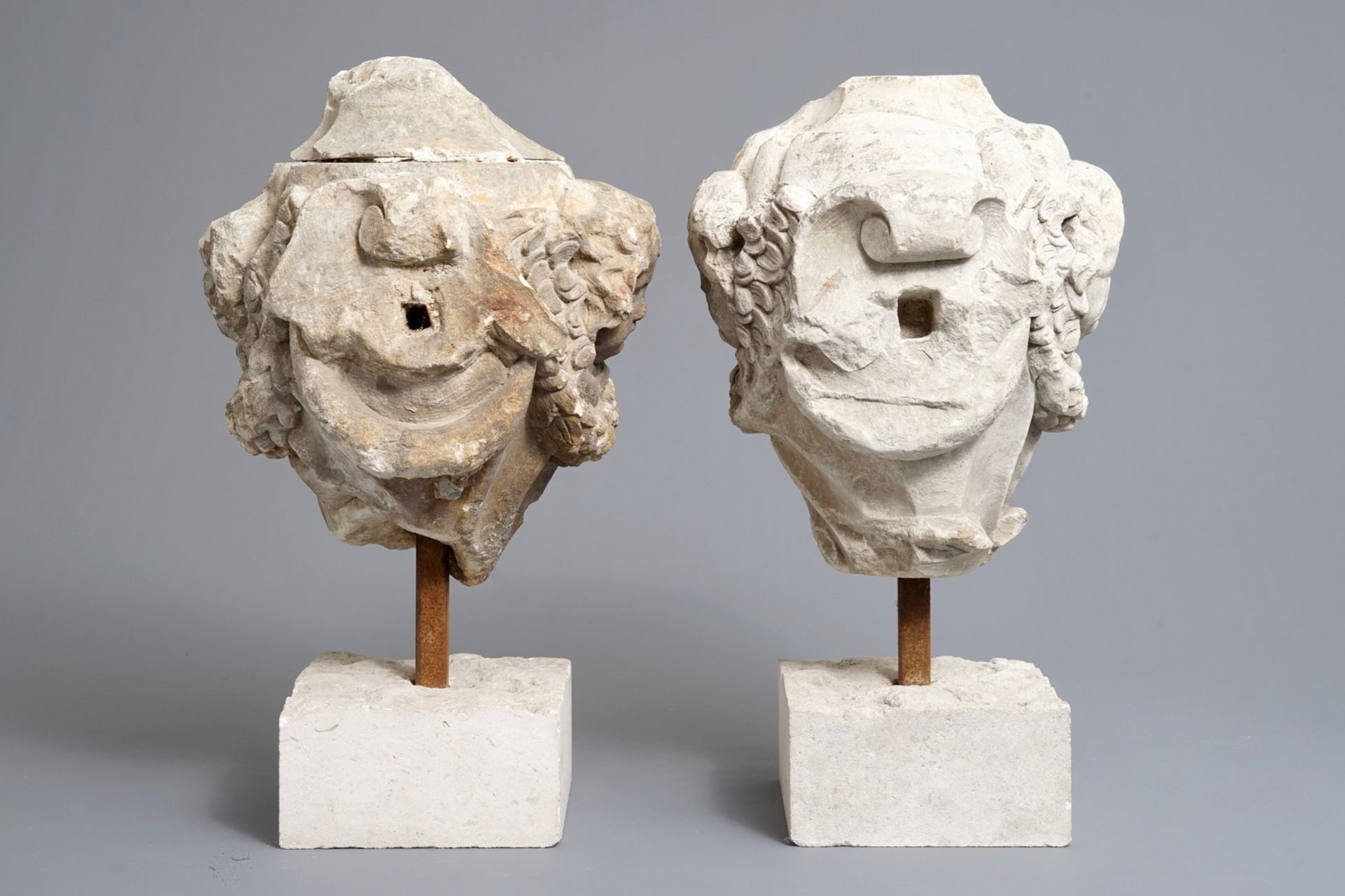 A pair of architectural stone ornaments with cherub's heads and garlands, 18th C. - Image 3 of 5