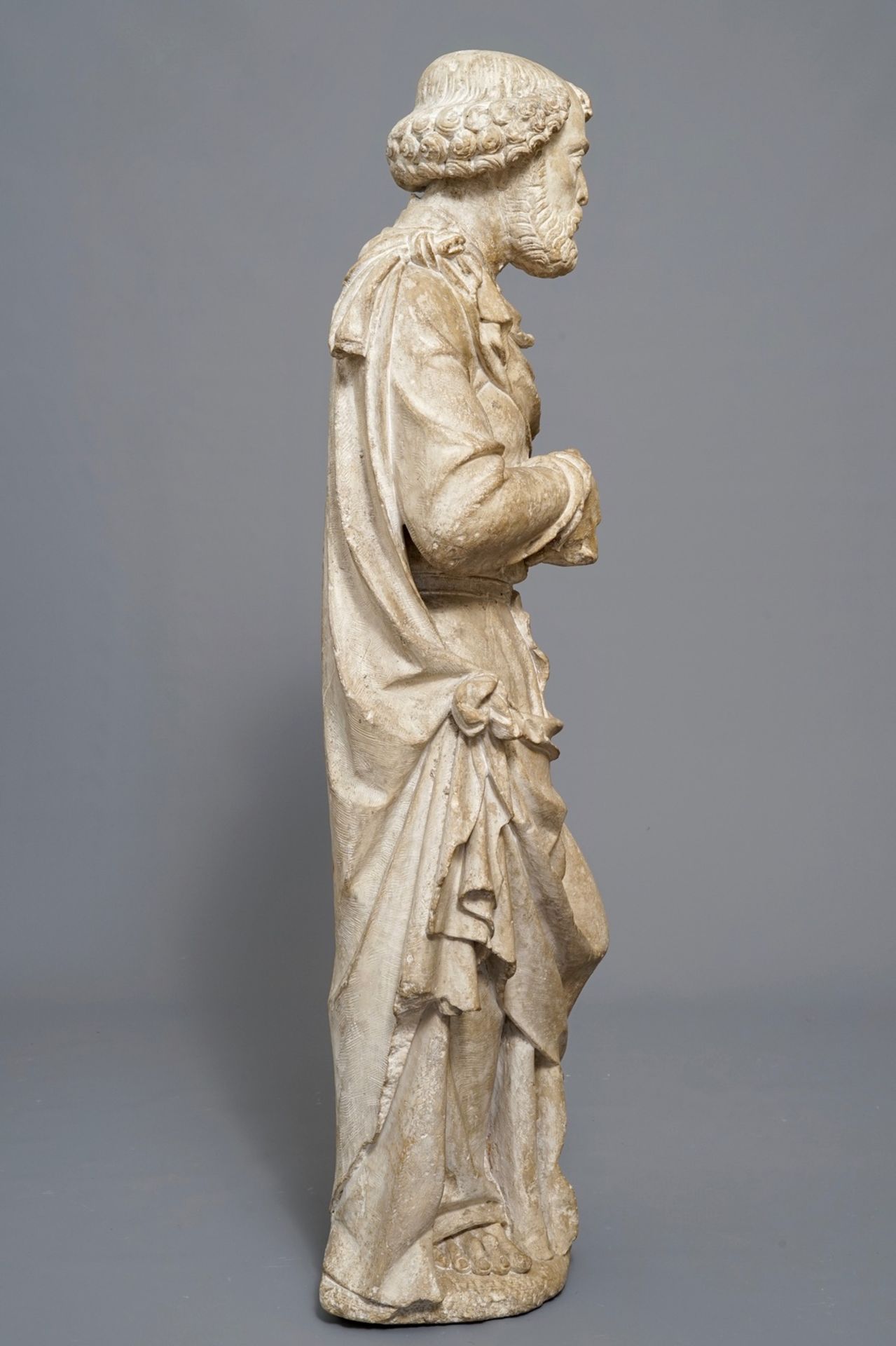 A carved stone figure of Saint Peter standing, prob. France, 16th C. - Image 3 of 7