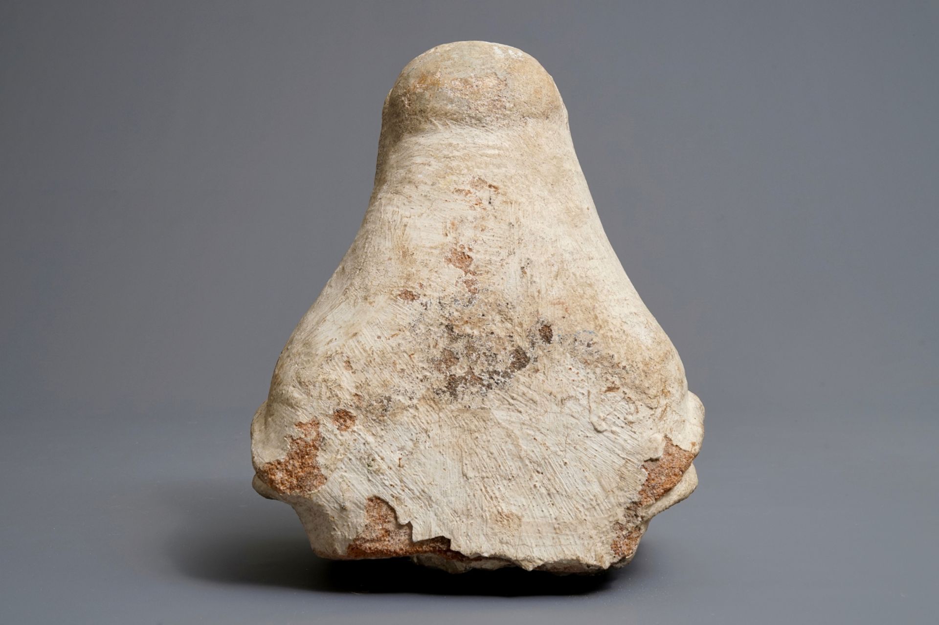 A carved stone fountain head in the shape of a buffalo, 17/18th C. - Image 7 of 7