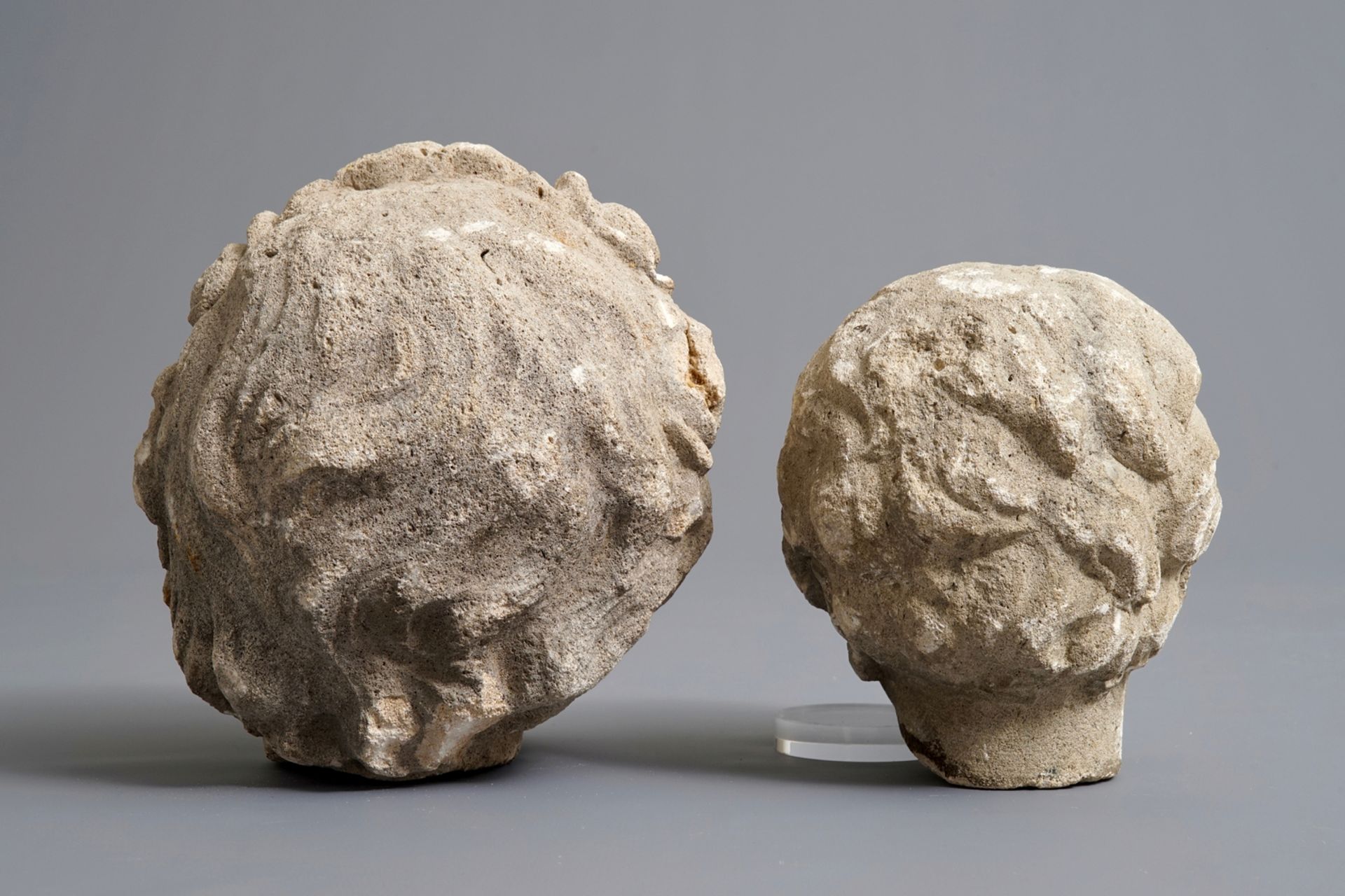 Two carved stone cherub's heads, poss. France, 17th C. - Image 4 of 7