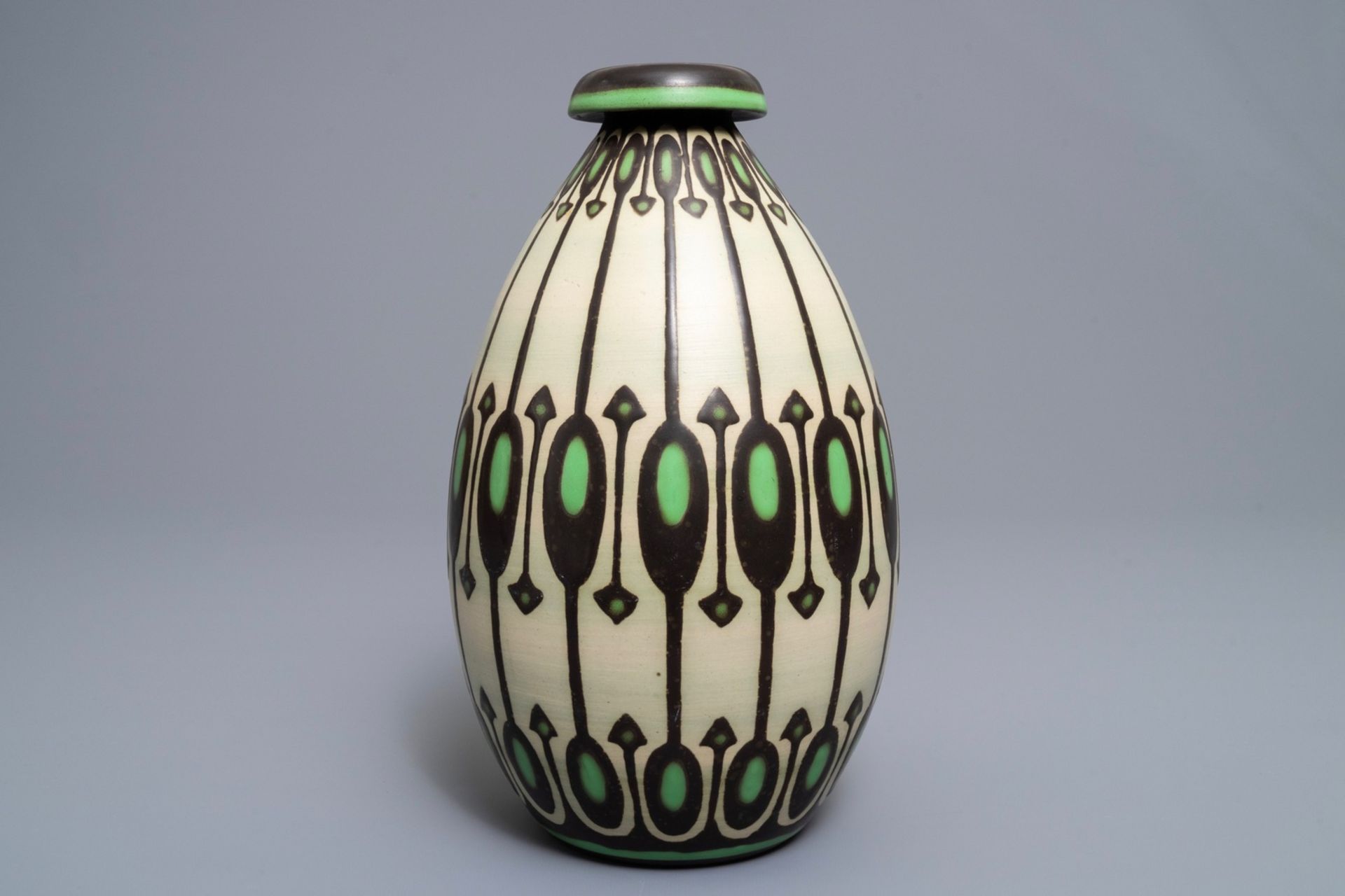 A matte glazed art deco vase, Charles Catteau for Boch KŽramis, 1st half 20th C. - Image 2 of 6