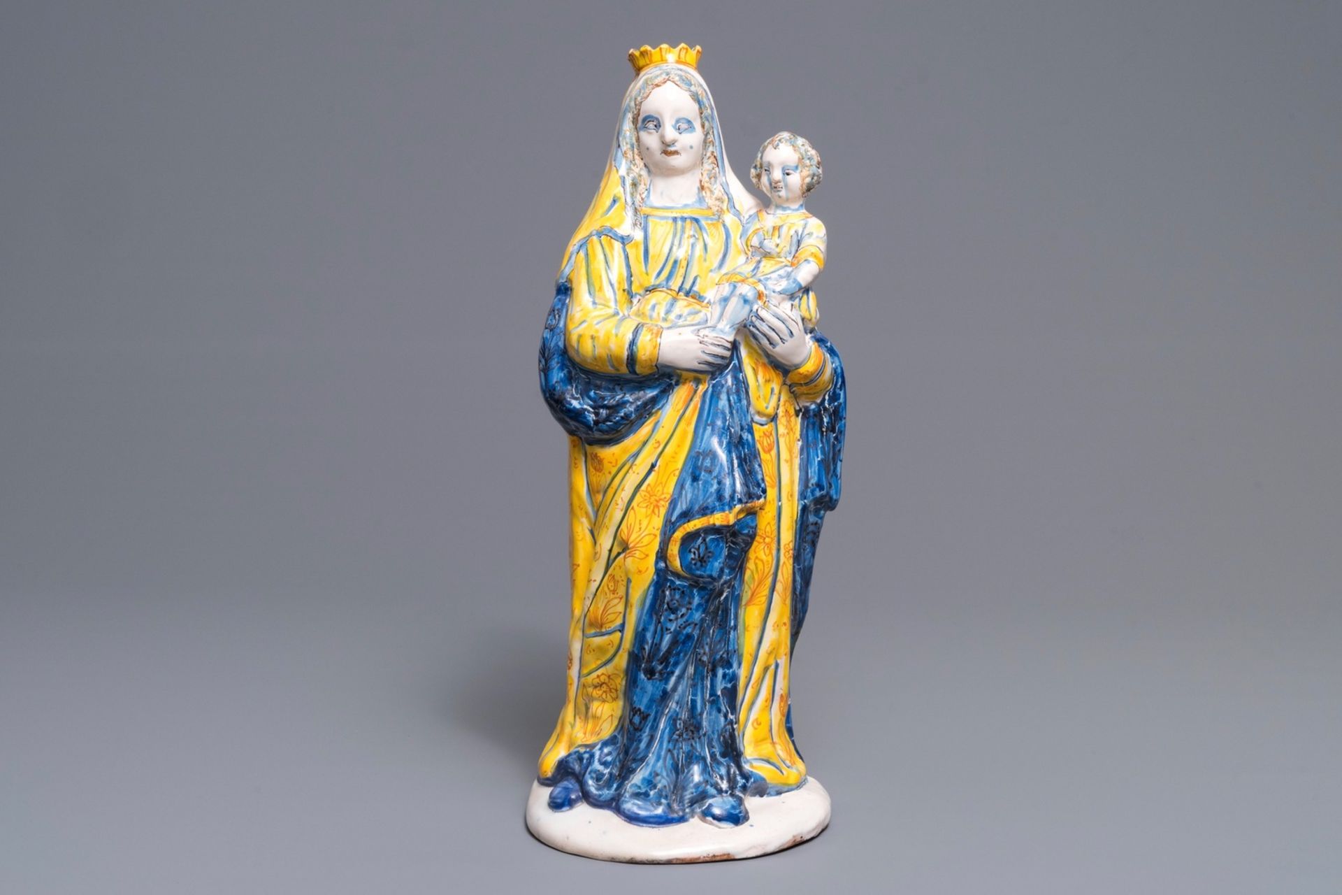 A large French faience figure of the Virgin with Child, Nevers, 17th C. - Image 2 of 7