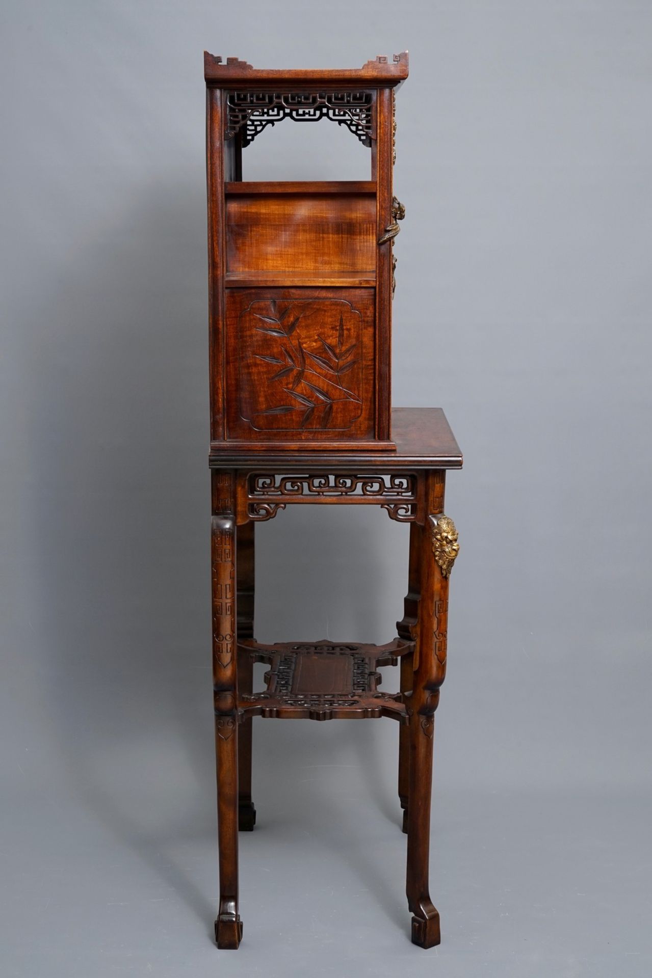 After Gabriel Viardot, a Japonism cabinet, prob. France, 19/20e - Image 3 of 9