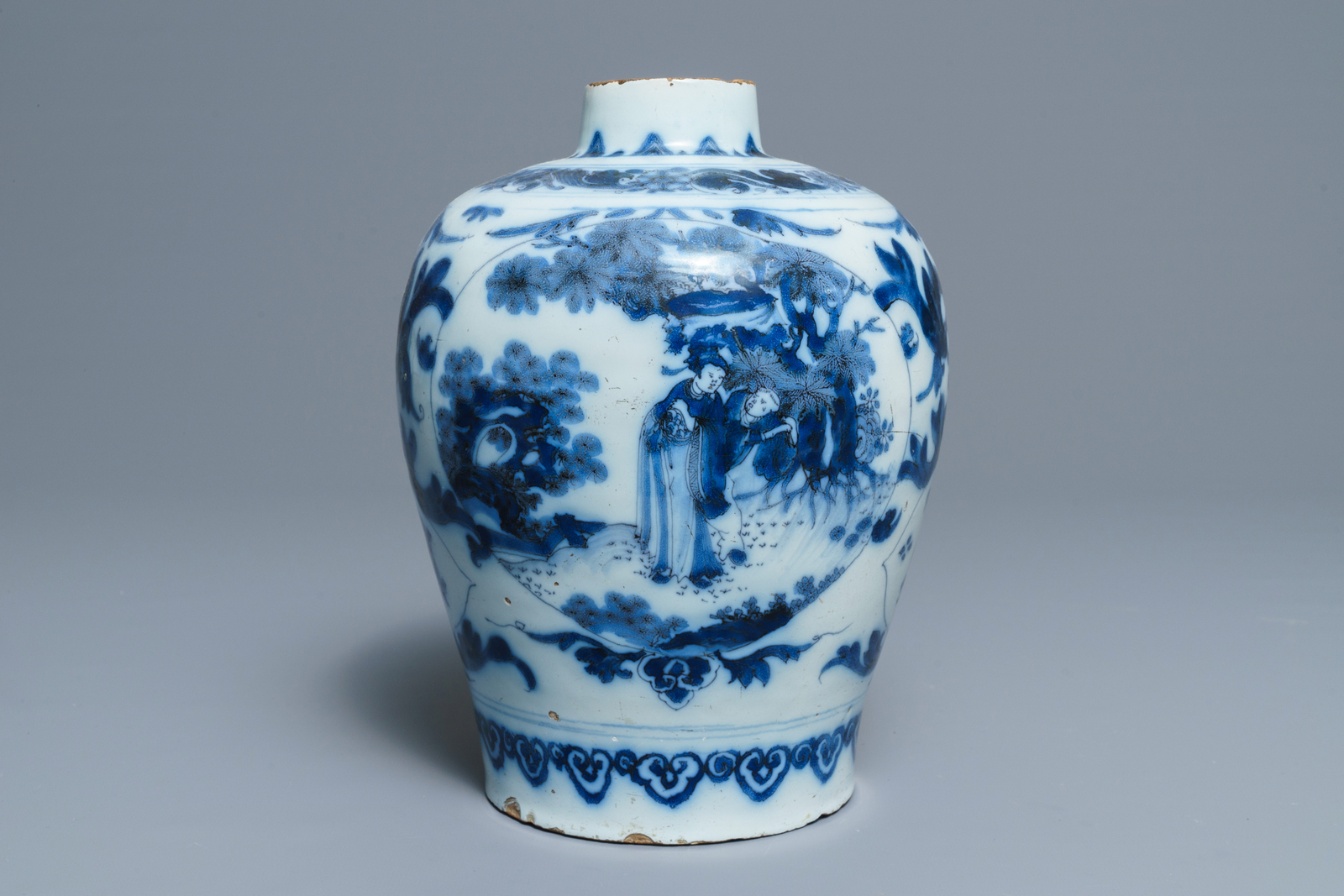 A Dutch Delft blue and white chinoiserie vase, last quarter 17th C. - Image 3 of 6