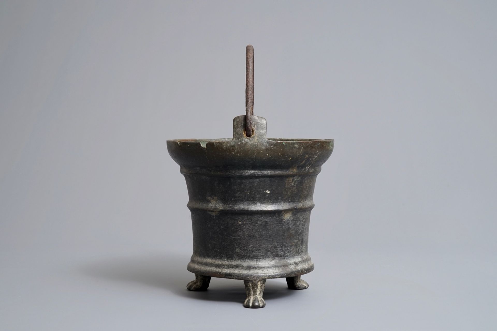 A bronze holy water bucket on lion paw feet, Southern Netherlands, 16th C. - Image 2 of 7