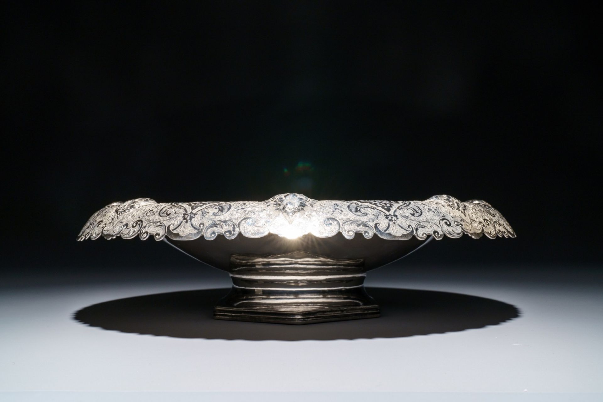 An engraved silver bowl on stand, Iran, 1967-1979 - Image 8 of 9