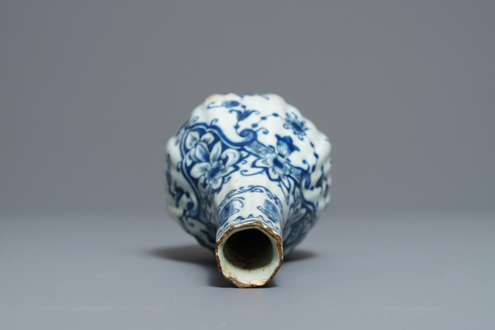 Two Dutch Delft blue and white chargers, an oval dish and a vase, 18th C. - Image 13 of 13