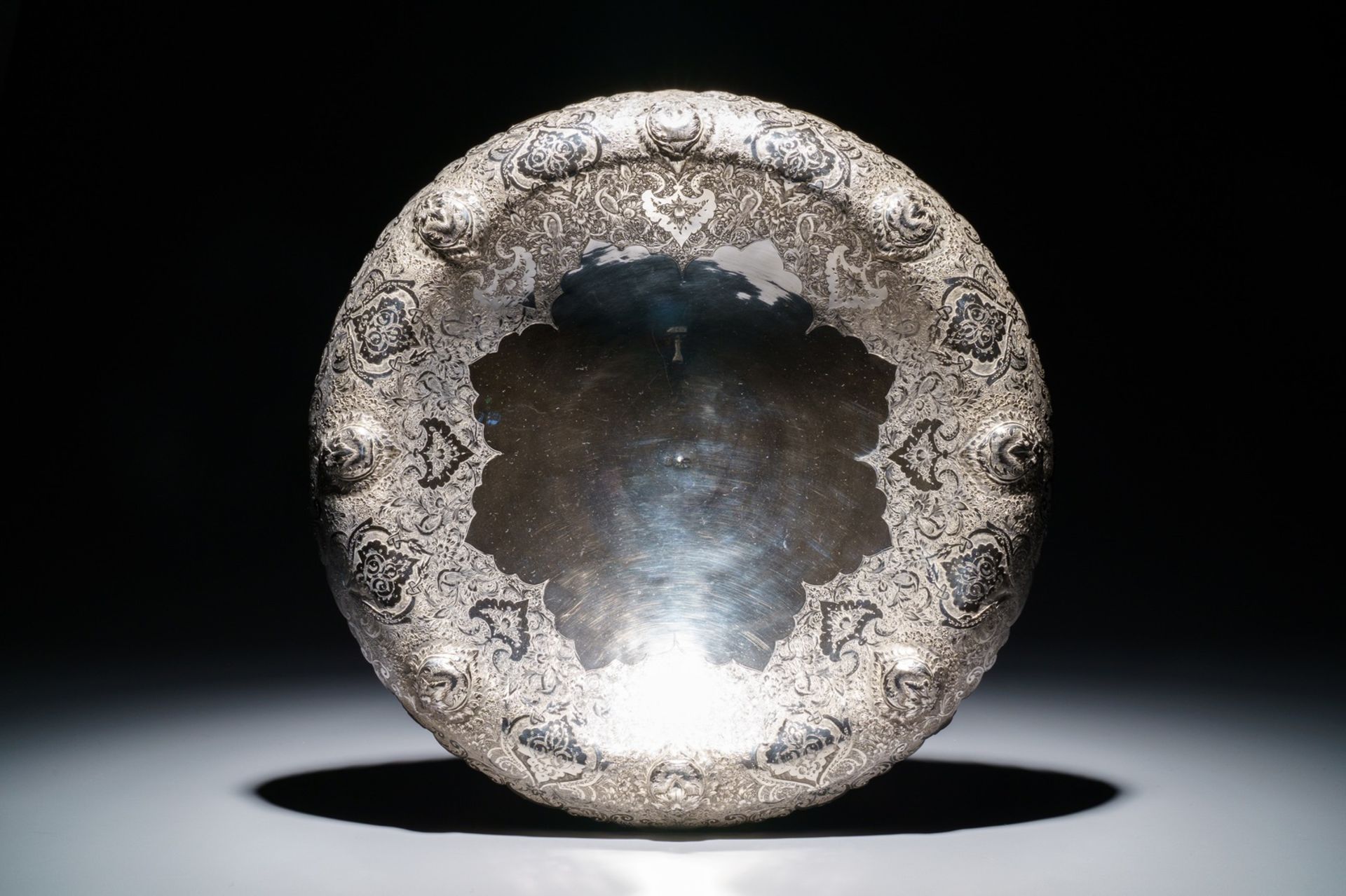 An engraved silver bowl on stand, Iran, 1967-1979 - Image 2 of 9