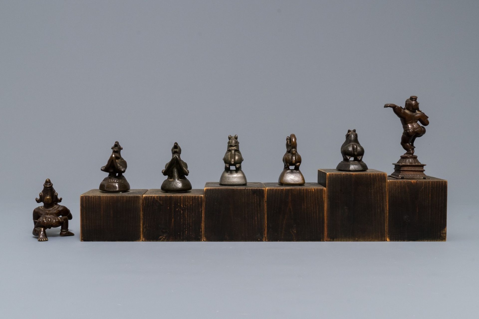 Five bronze 'animal' weights and two figures, Burma and India, 19th C. - Image 4 of 5