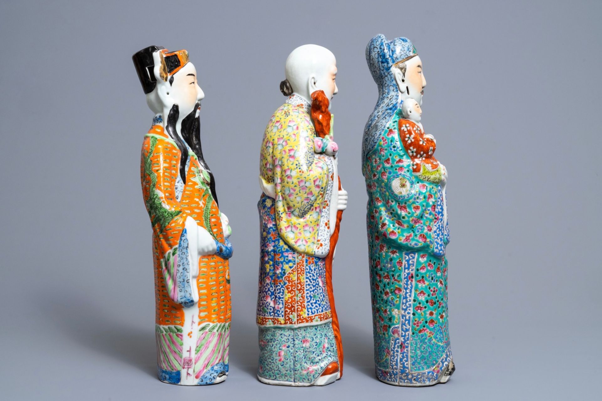 Three Chinese famille rose figures of the three star gods, 19/20th C. - Image 2 of 4