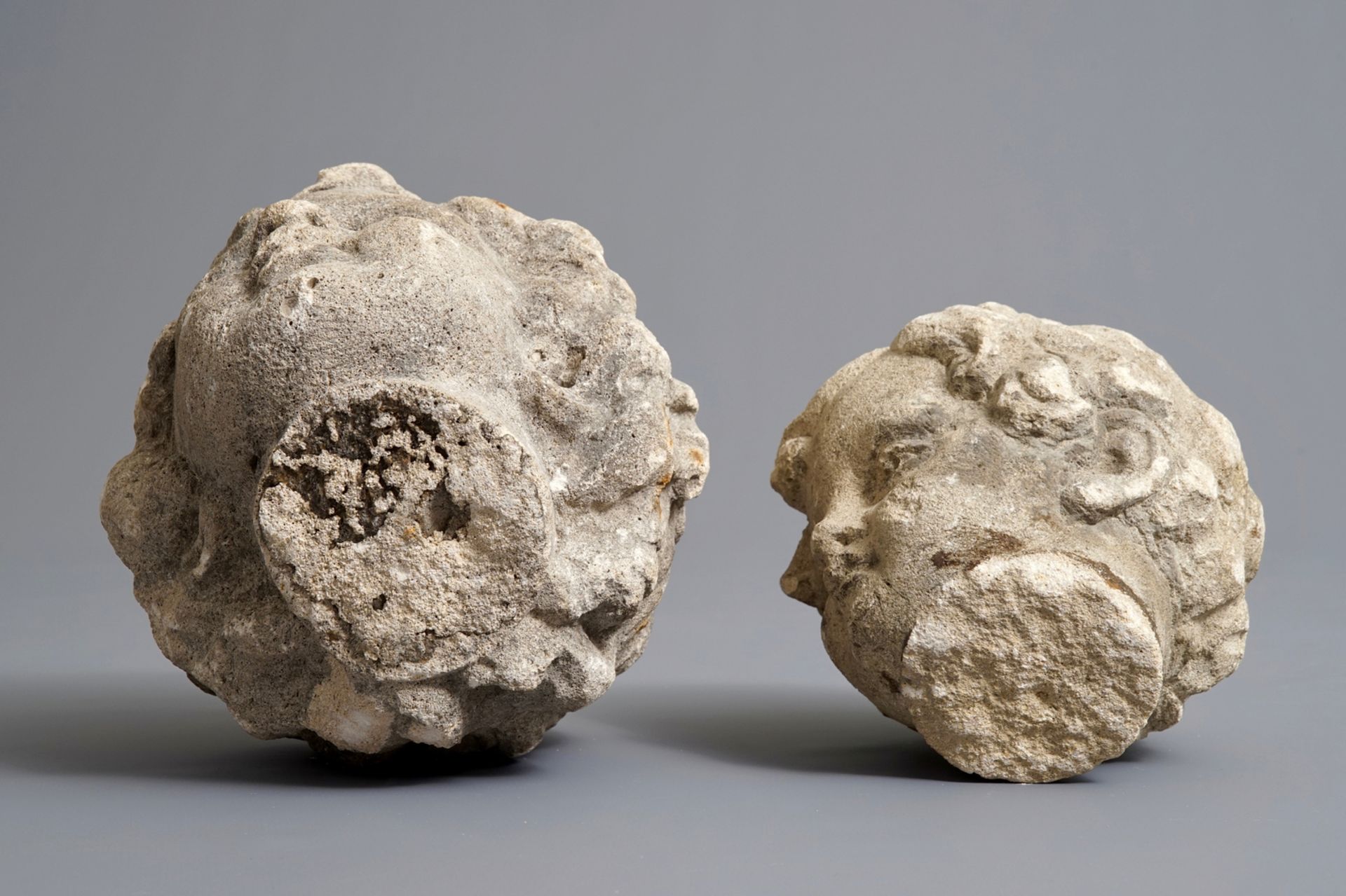 Two carved stone cherub's heads, poss. France, 17th C. - Image 6 of 7