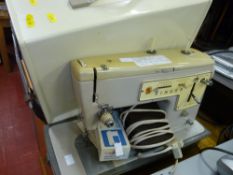 Mid Century Singer sewing machine in case E/T