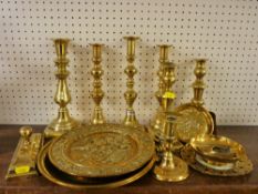 Quantity of mixed brassware including candlesticks etc