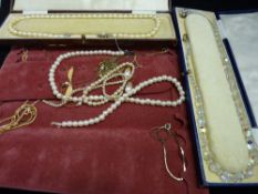 Selection of vintage costume necklaces etc