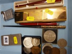 Quantity of collectables including US dollar coinage and British crowns, a small cased manicure