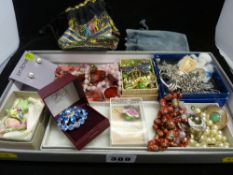 Quantity of jewellery etc including foil beads, hallmarked silver etc
