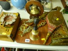Quantity of vintage brass and other metal ornamental ware