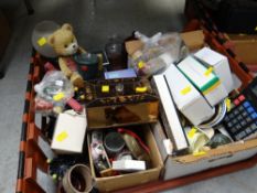 Crate of mixed collectables, mainly china & glass