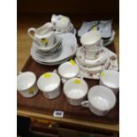 A tray of various vintage teaware etc