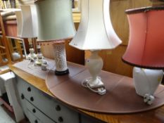 A parcel of five various table lamps & shades E/T