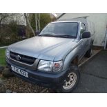 A TOYOTA HILUX EX 4WD 4X4 UTILITY LIGHT GOODS VEHICLE, first registered 31.05.2003, silver,
