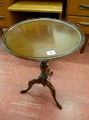 A WELL PRESENTED PEDESTAL WINE TABLE, the 40 cms circular top on a turned column and tripod base, 54