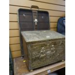 A sloped brass coal box & fleur-de-lys fireguard