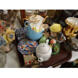 Tray of mixed china including Royal Winton gilt urn, Liliput Lane cottages etc