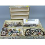 Good mix of jewellery, badges and collectables in a four drawer card box