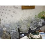 Good quantity of vintage and later table and drinking glassware