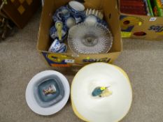 Box of mixed porcelain including Oriental