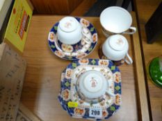 Quantity of blue and floral decorated teaware