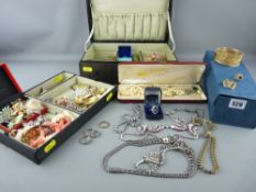 Collection of mainly vintage costume jewellery including copy Fergie and Diana engagement rings