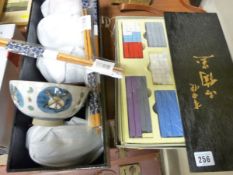Boxed Oriental china set and a boxed 'The Colour Factory' set