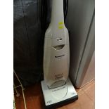 Panasonic 1700w upright vacuum cleaner E/T