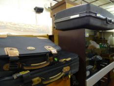 Parcel of luggage including Samsonite suitcase