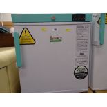 LEC medical pharmaceutical fridge, model P10G with key E/T