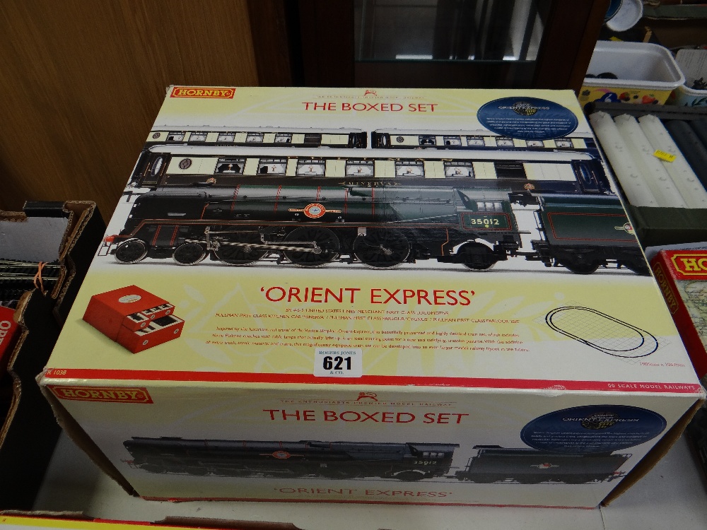 Boxed Hornby R1038 'Orient Express' set