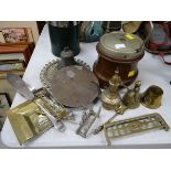 Small parcel of various brassware including trivets, bell etc