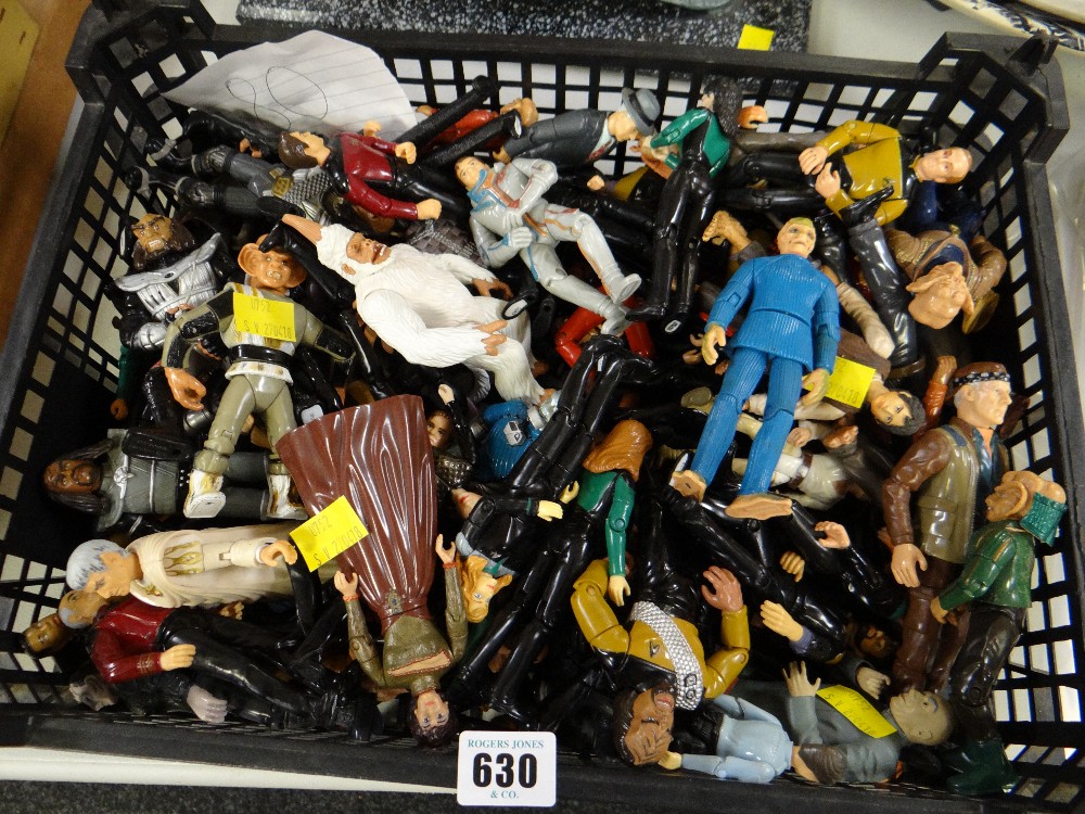 Crate of eighty early 1990s Star Wars figures